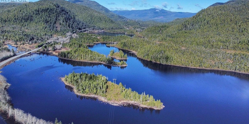 DL 972 16 HIGHWAY Port Edward Photo 2 DL 972 16 HIGHWAY Port Edward Photo 2